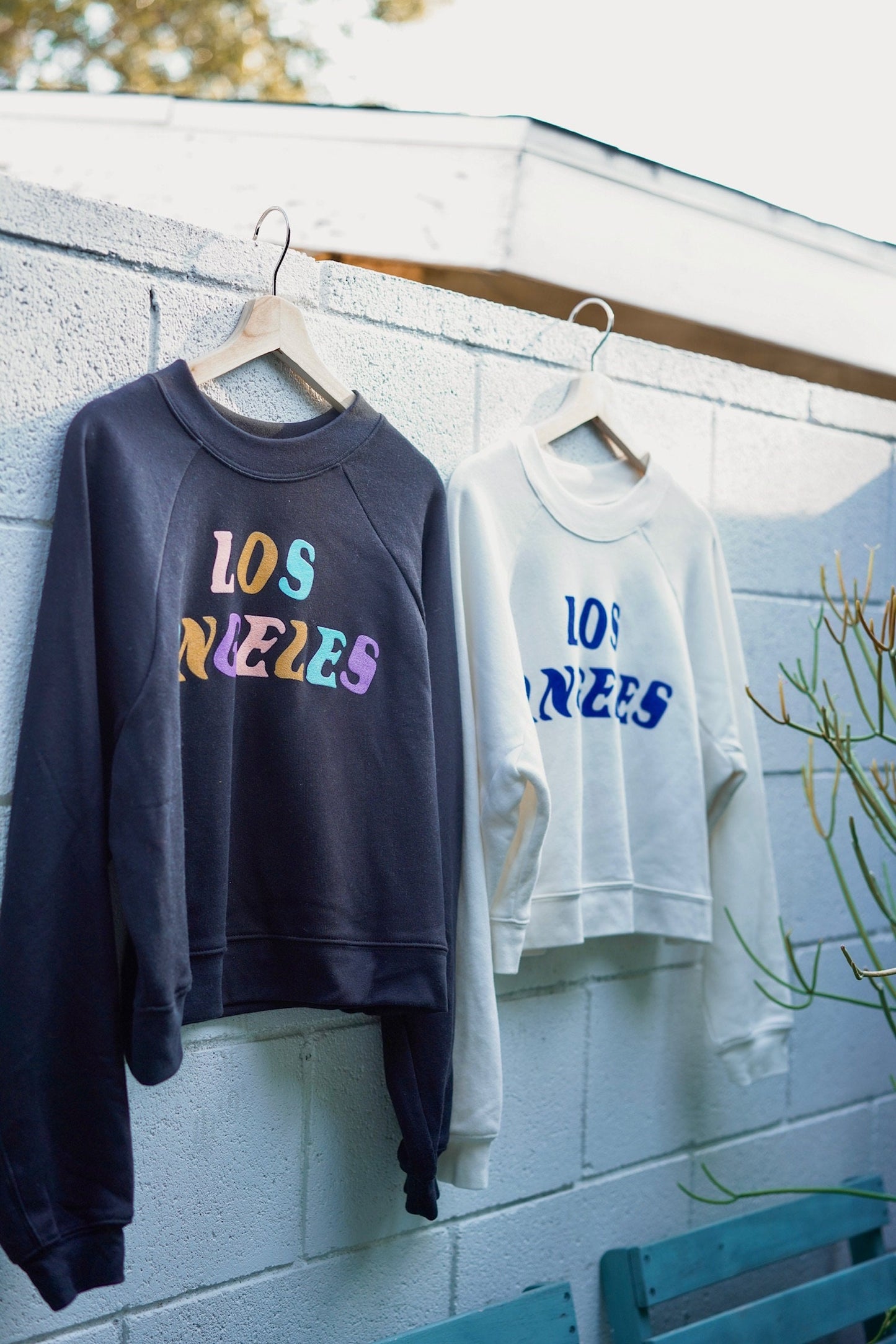 Black Retro Los Angeles Raglan Pullover