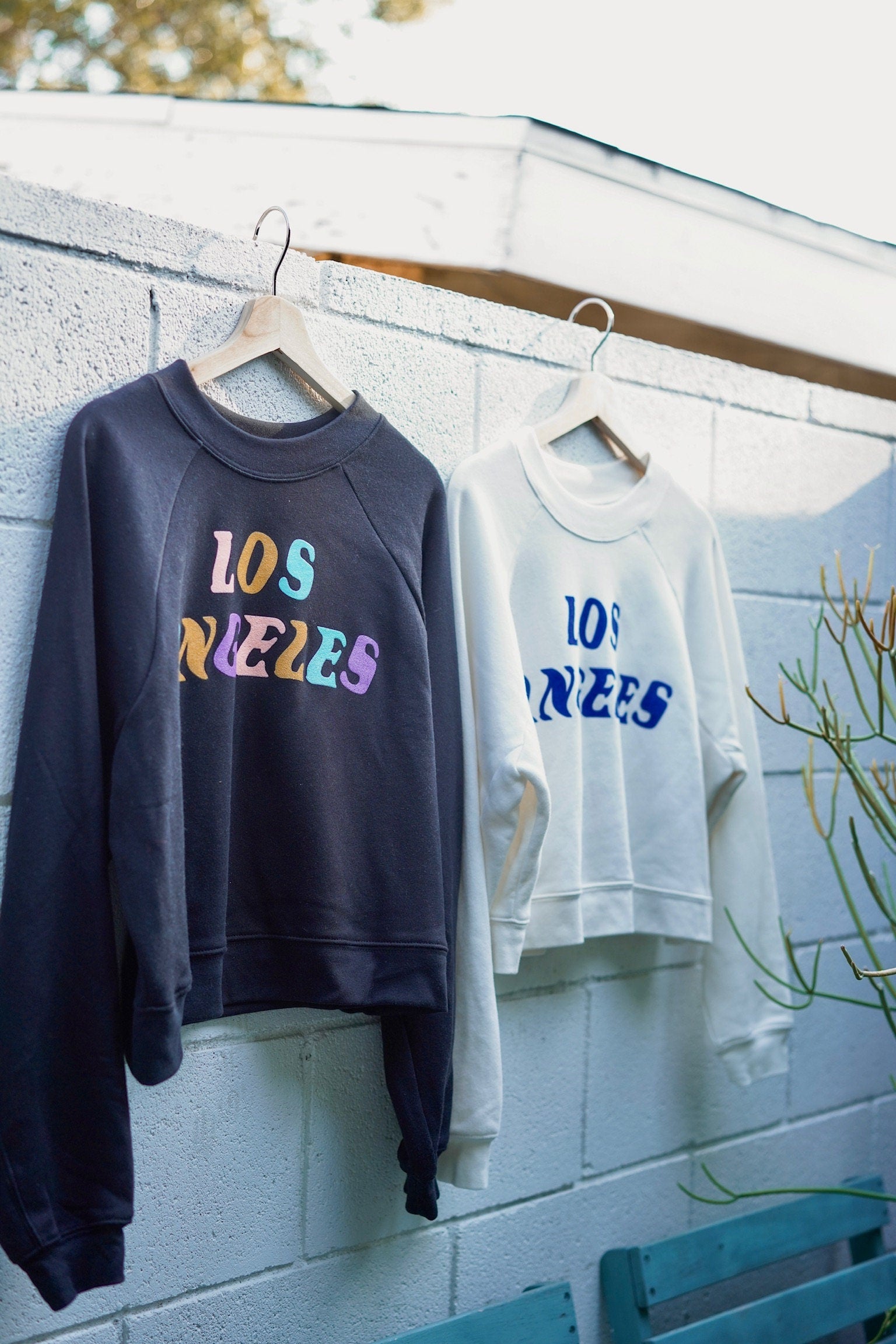 Black Retro Los Angeles Raglan Pullover