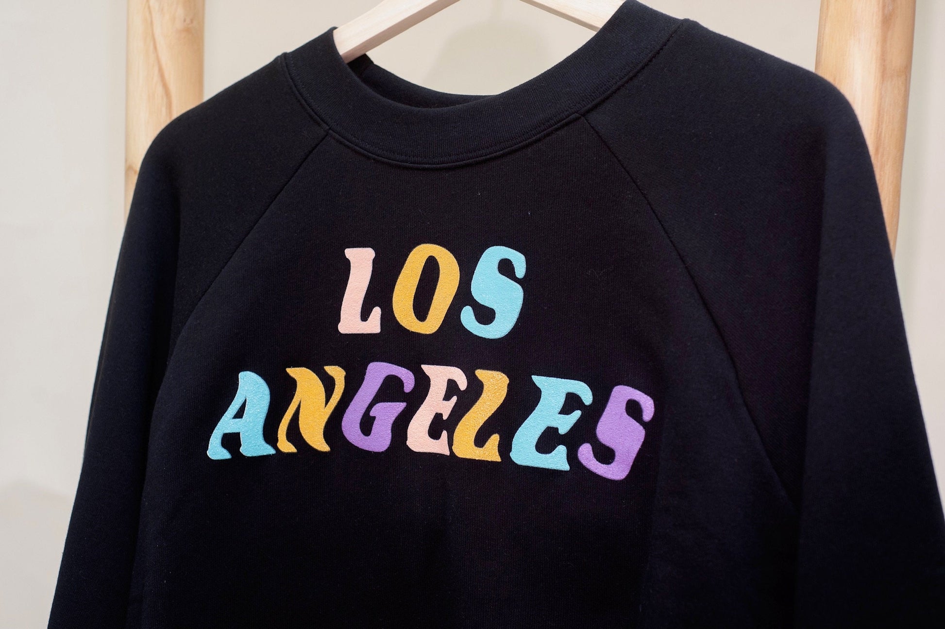 Black Retro Los Angeles Raglan Pullover